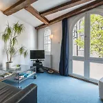 Anny's Warehouse Centre! Guest house 4*