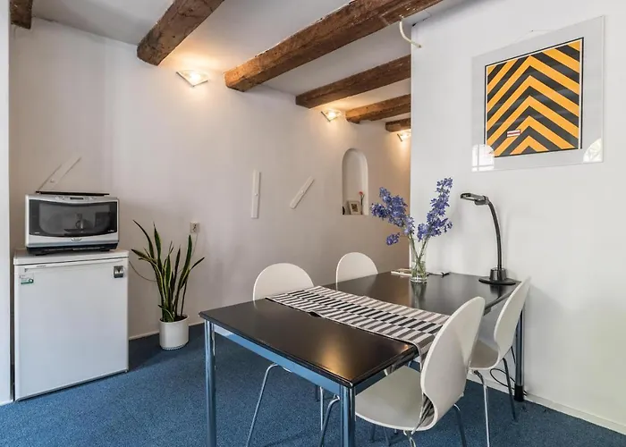 Anny's Warehouse Centre! Affittacamere