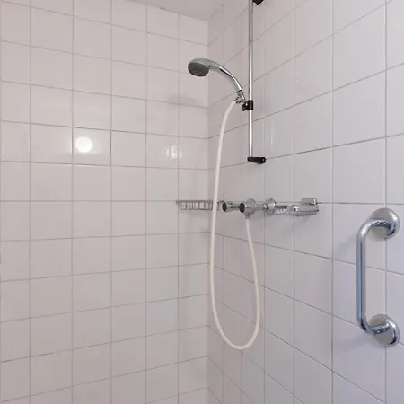 Anny's Warehouse Centre!